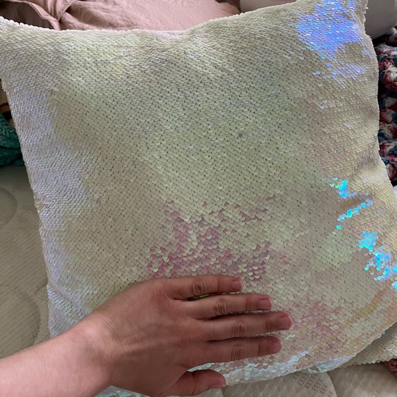 Sparkly Sequin Pillow - Picture 6 of 9